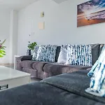 Makenzy Seaview Penthouse * لارنكا