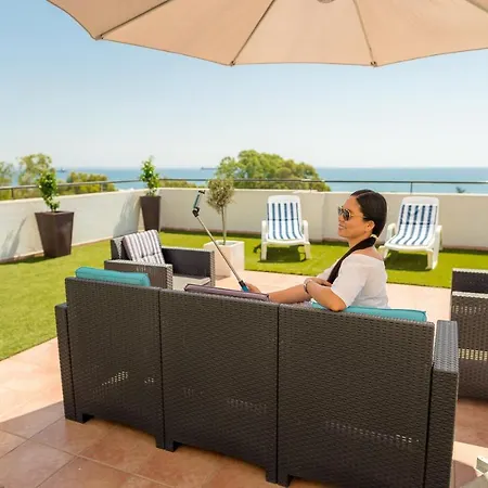 Апартаменты Makenzy Seaview Penthouse Ларнака