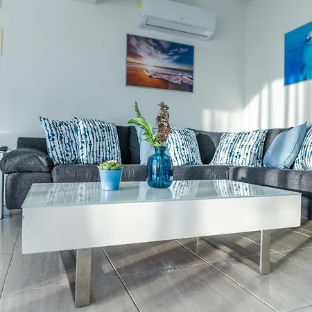 Makenzy Seaview Penthouse Appartement *