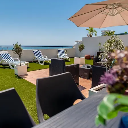 Makenzy Seaview Penthouse Ларнака