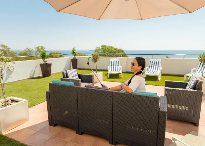 Lägenhet Makenzy Seaview Penthouse Larnaca