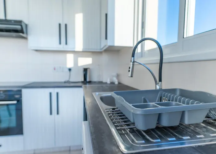 Makenzy Seaview Penthouse Apartament Larnaca