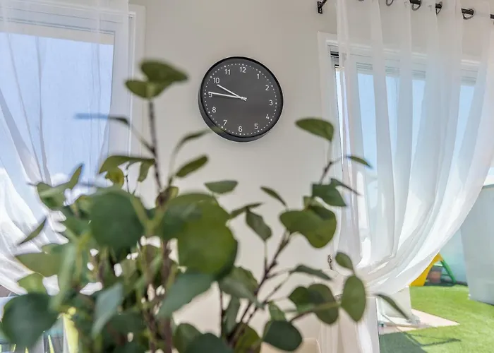 Makenzy Seaview Penthouse Apartament Larnaca