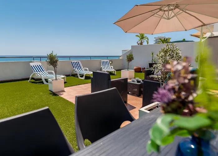 Makenzy Seaview Penthouse Larnaca